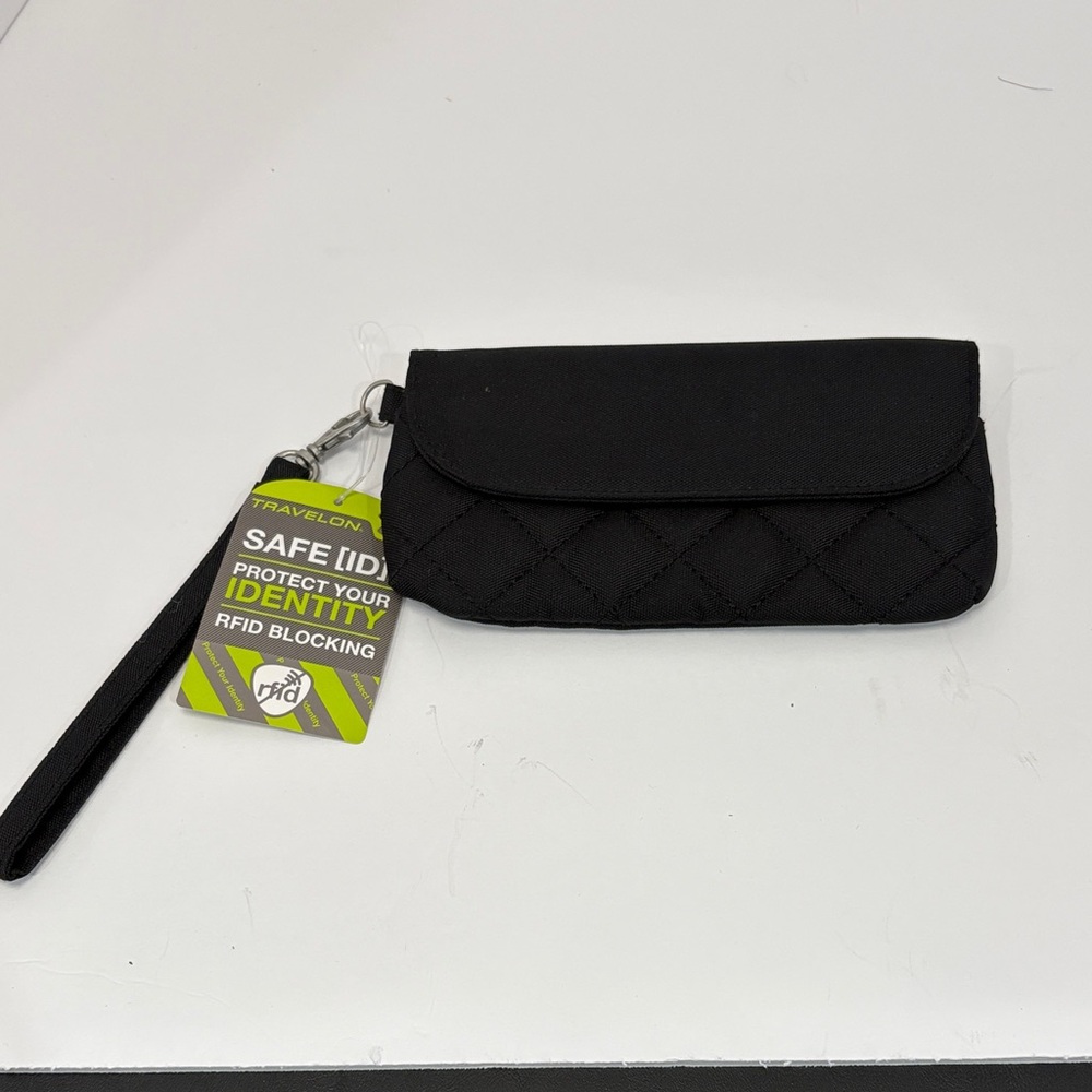 Travelon RFID Blocking Wristlet Wallet Travel Pouch New With Tags